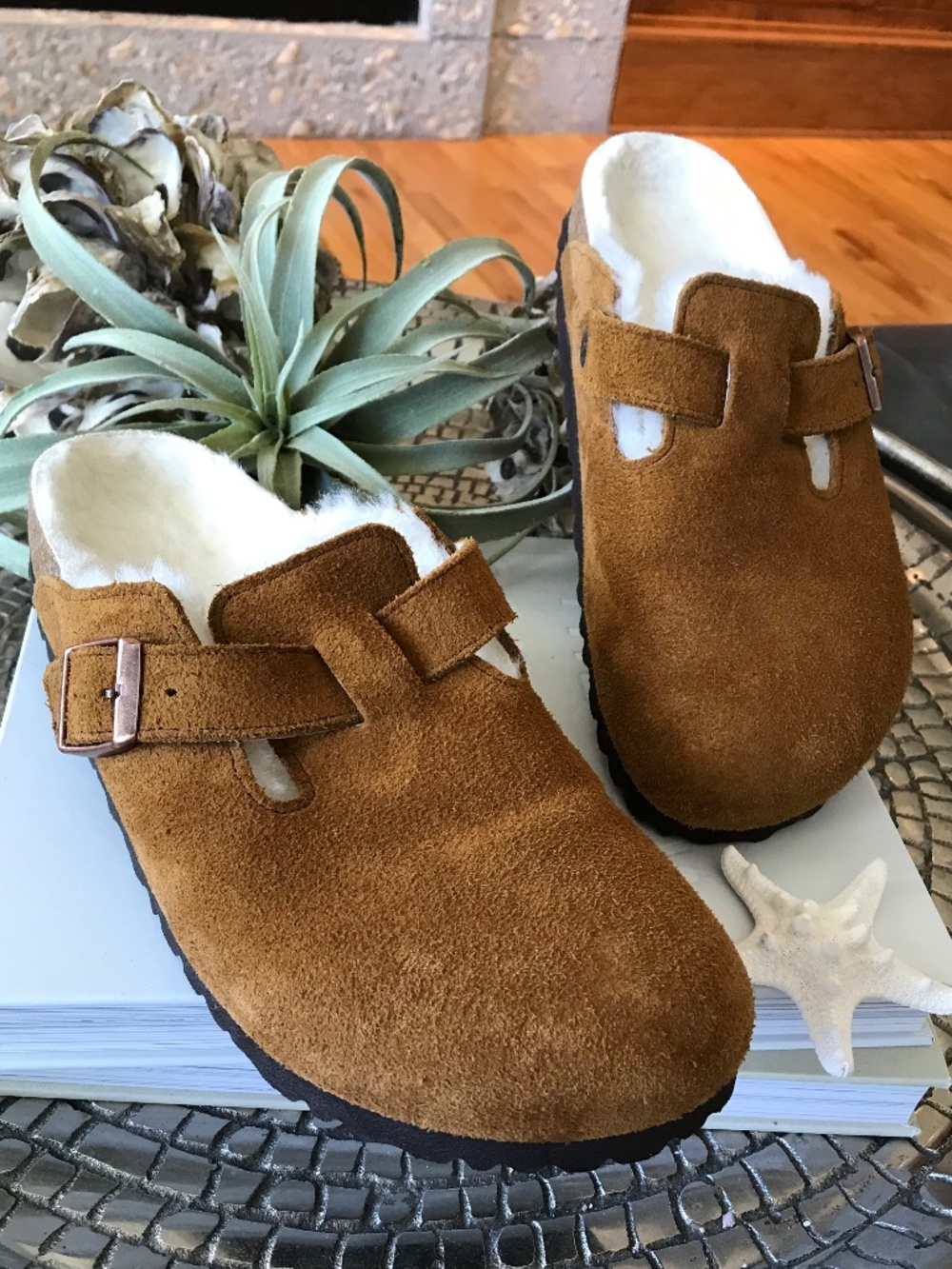 BIRKENSTOCK BOSTON SUEDE SHERLING CLOG